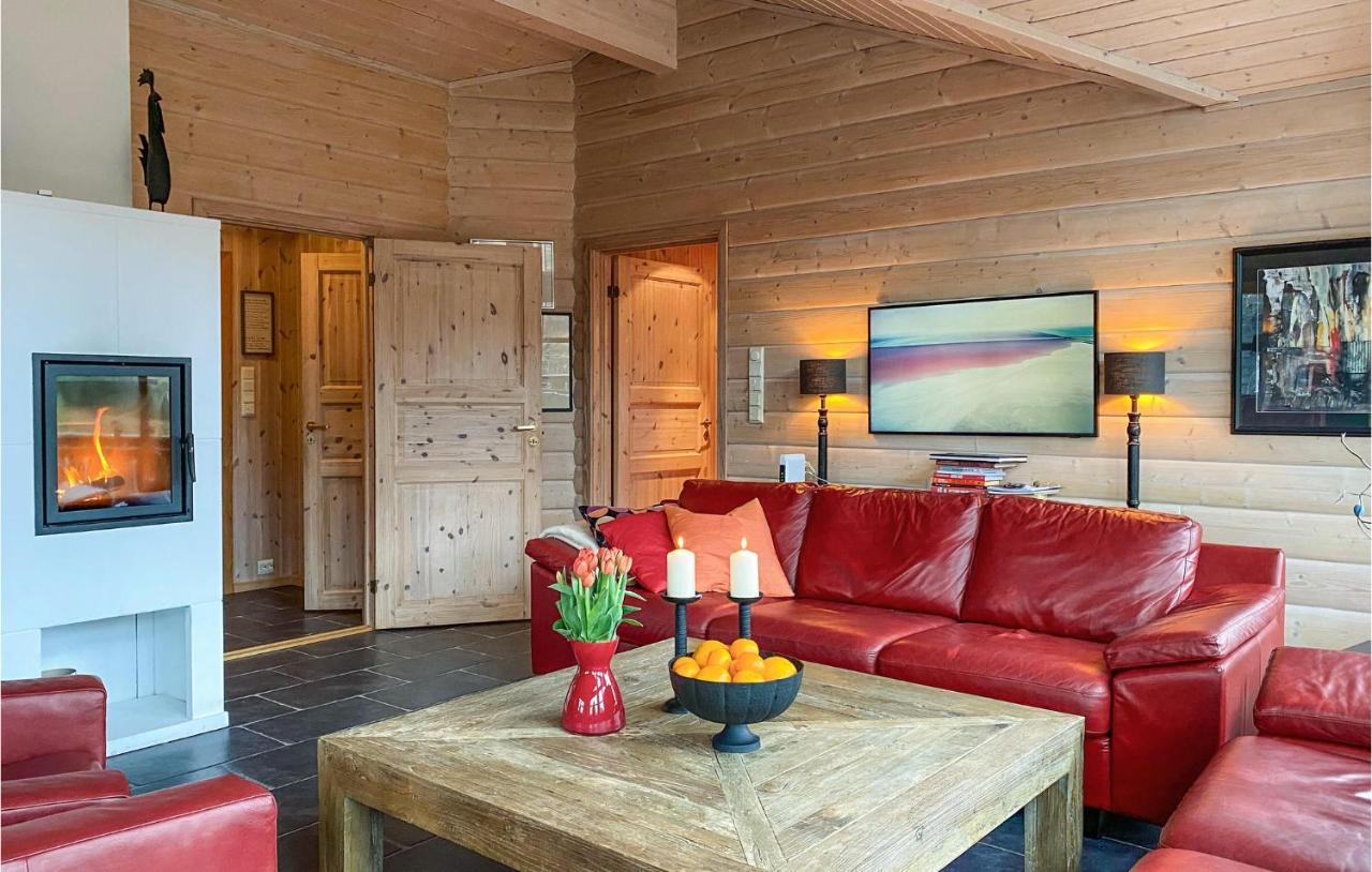Nice Home In Straumgjerde With Wifi Brunstad Екстер'єр фото