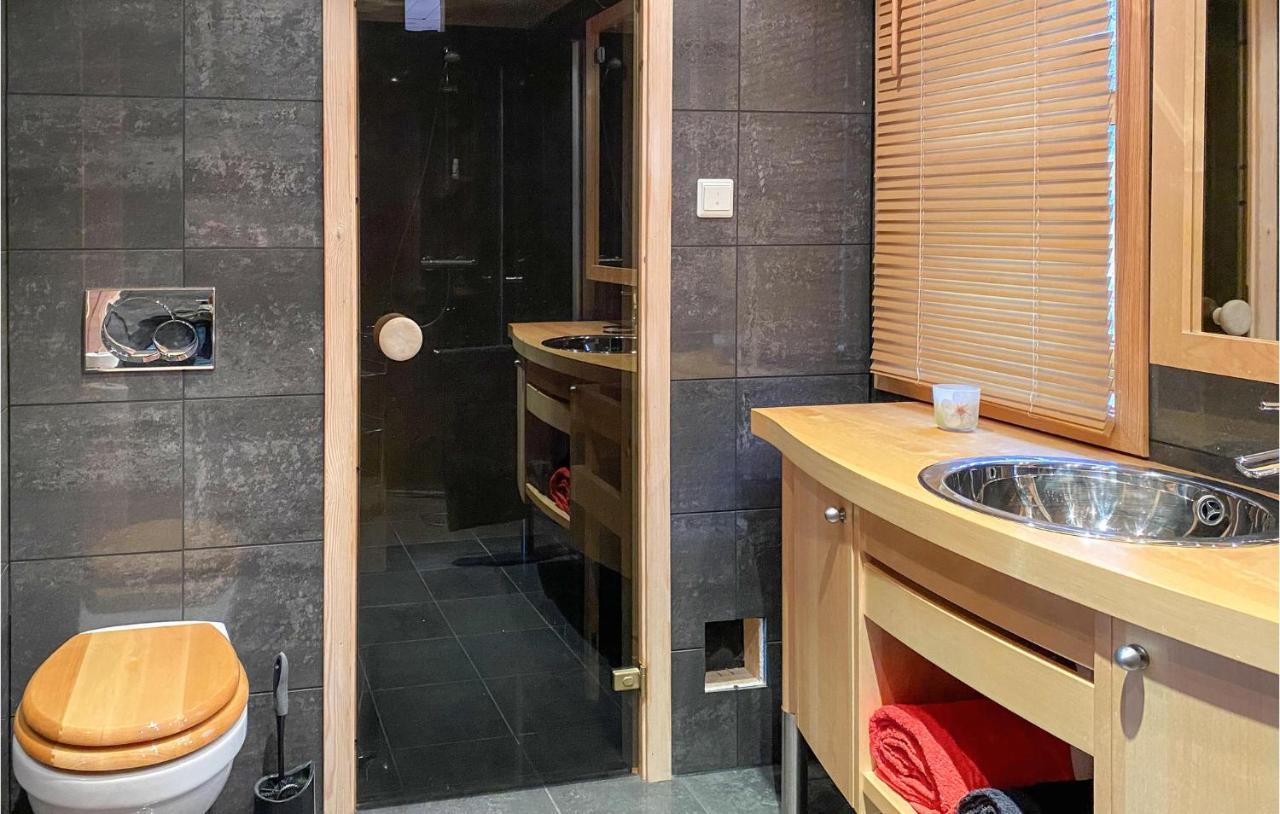 Nice Home In Straumgjerde With Wifi Brunstad Екстер'єр фото